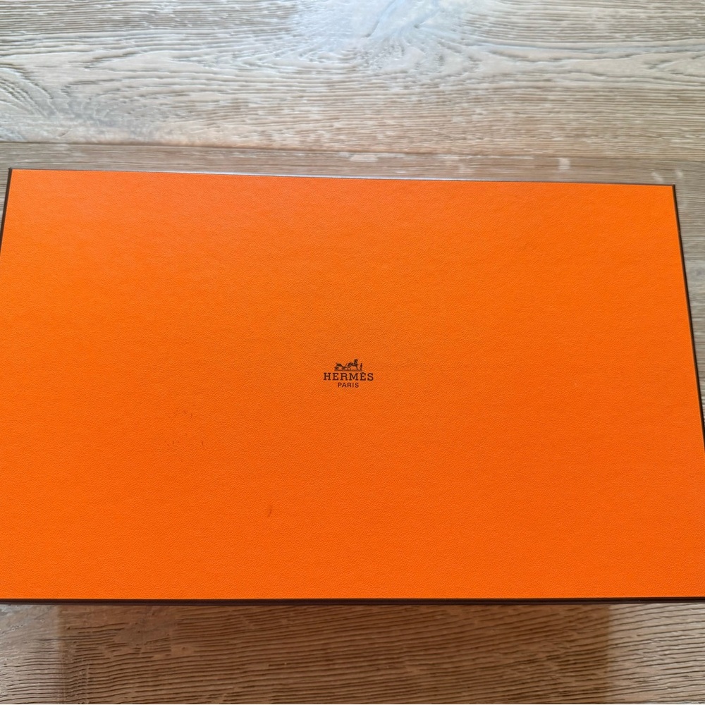 Hermes Orange Storage Box size 14 x 8.5 x 5 in